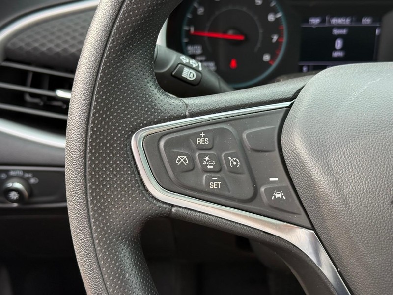 Chevrolet Malibu Vehicle Full-screen Gallery Image 19