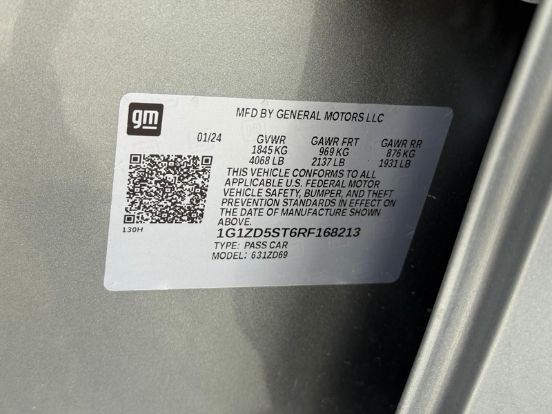 Chevrolet Malibu Vehicle Full-screen Gallery Image 24