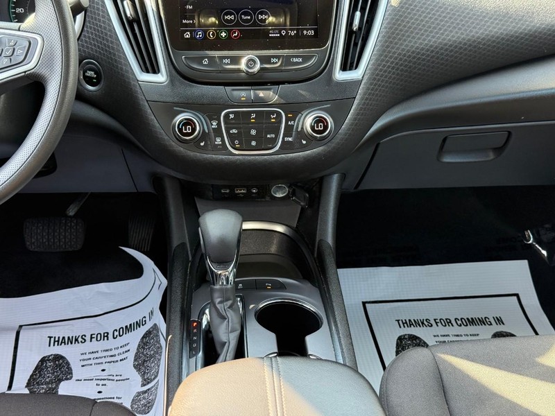 Chevrolet Malibu Vehicle Full-screen Gallery Image 15