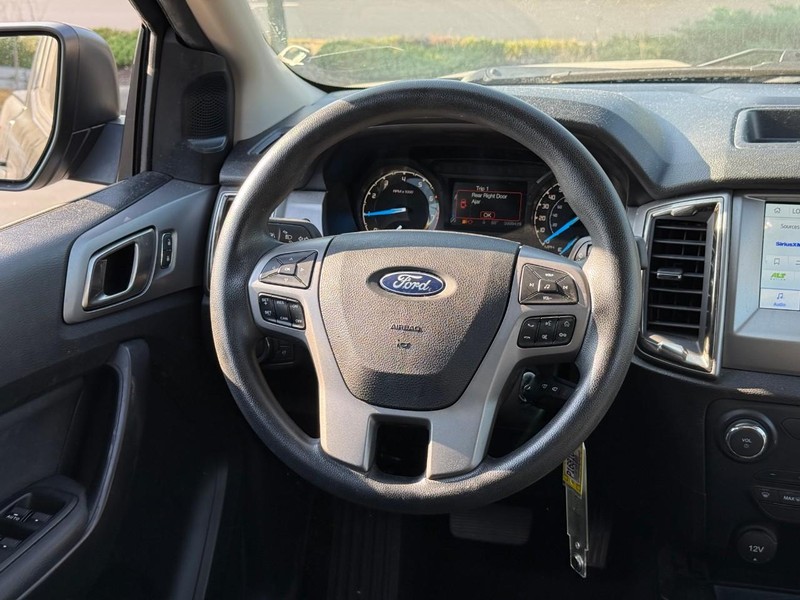 Ford Ranger Vehicle Full-screen Gallery Image 12