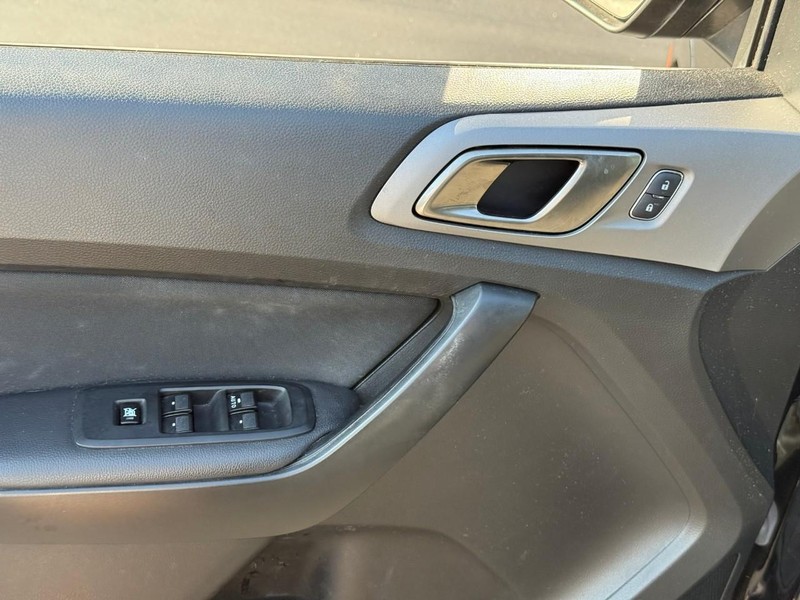 Ford Ranger Vehicle Full-screen Gallery Image 15