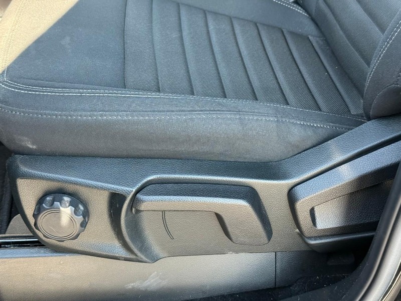 Ford Ranger Vehicle Full-screen Gallery Image 18