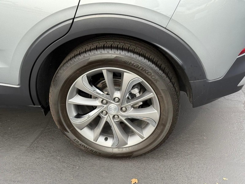 Buick Encore GX Vehicle Full-screen Gallery Image 4