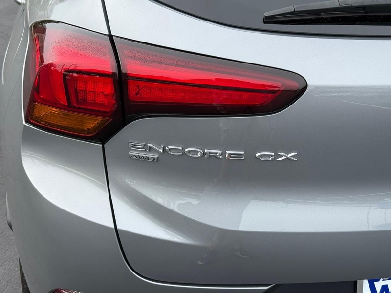 Buick Encore GX Vehicle Full-screen Gallery Image 5