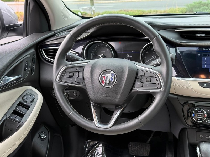 Buick Encore GX Vehicle Full-screen Gallery Image 13