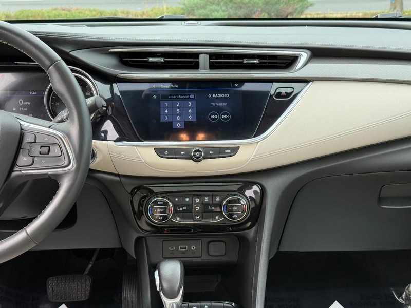 Buick Encore GX Vehicle Full-screen Gallery Image 14