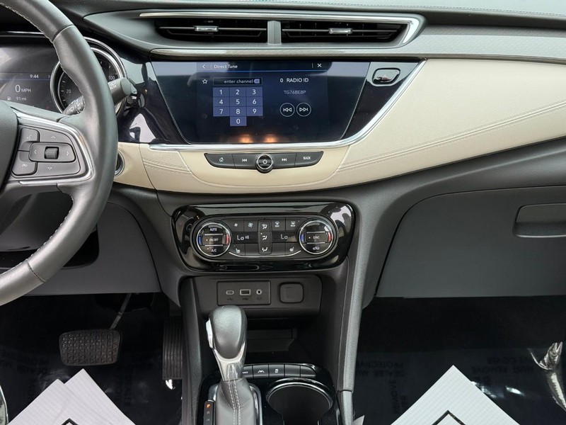 Buick Encore GX Vehicle Full-screen Gallery Image 15