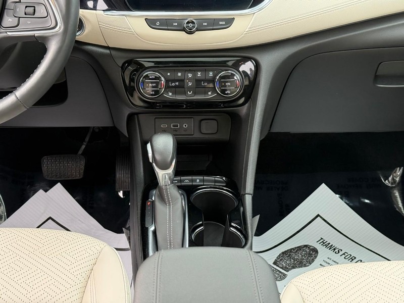 Buick Encore GX Vehicle Full-screen Gallery Image 16