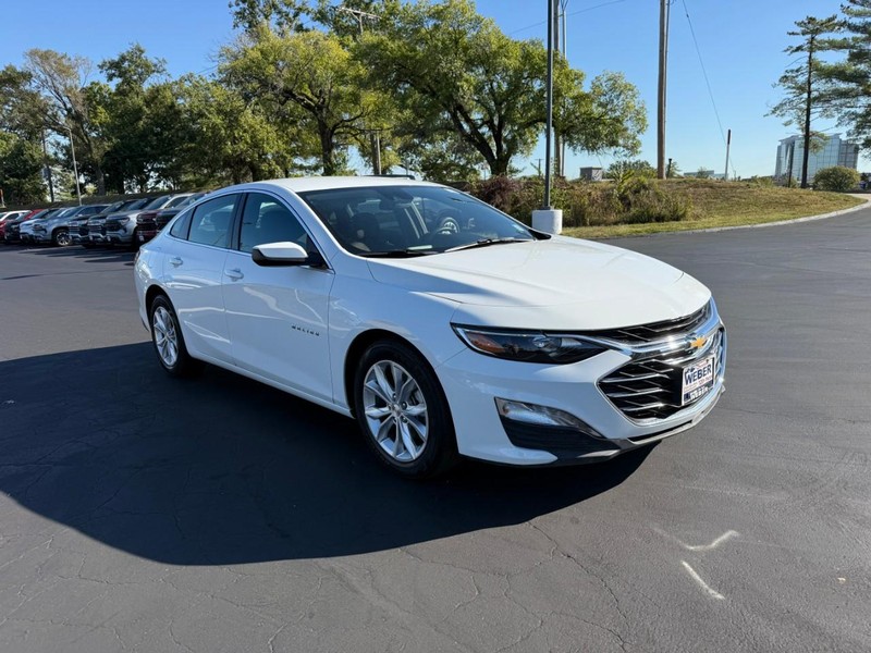 Chevrolet Malibu Vehicle Full-screen Gallery Image 9