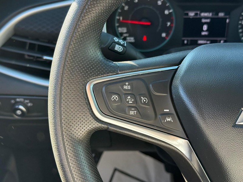 Chevrolet Malibu Vehicle Full-screen Gallery Image 20