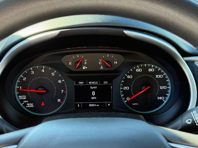 Chevrolet Malibu Vehicle Full-screen Gallery Image 22