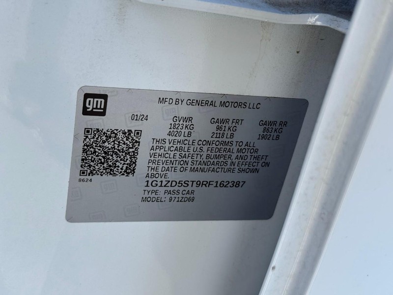 Chevrolet Malibu Vehicle Full-screen Gallery Image 26