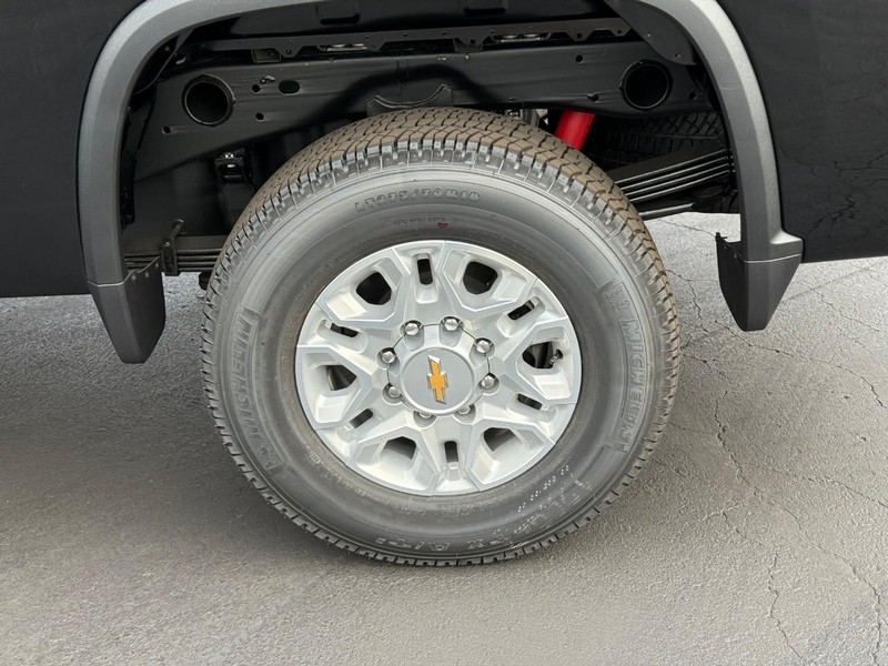 Chevrolet Silverado 2500HD Vehicle Full-screen Gallery Image 4