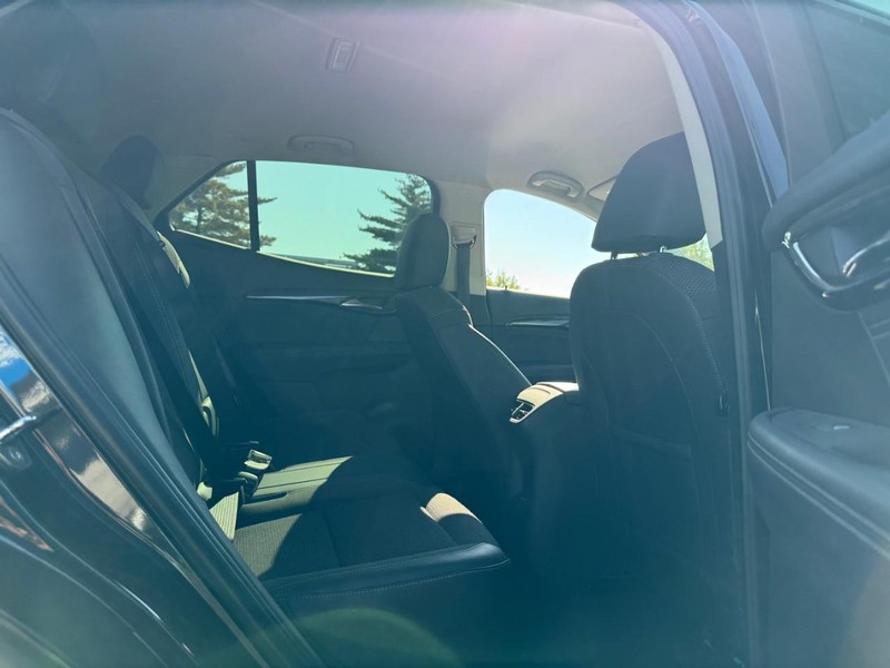 Buick Envision Vehicle Full-screen Gallery Image 10