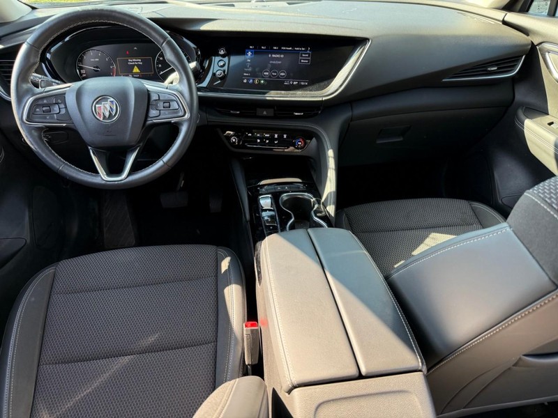 Buick Envision Vehicle Full-screen Gallery Image 11