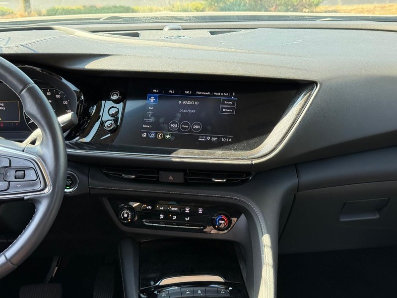 Buick Envision Vehicle Full-screen Gallery Image 13