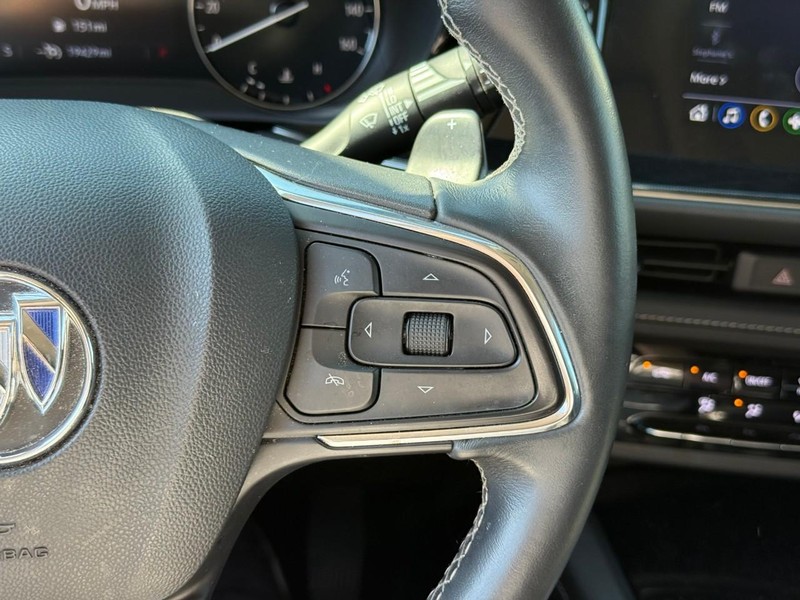 Buick Envision Vehicle Full-screen Gallery Image 19