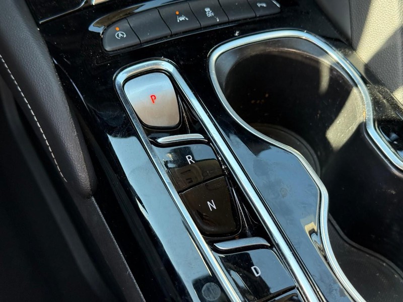 Buick Envision Vehicle Full-screen Gallery Image 20