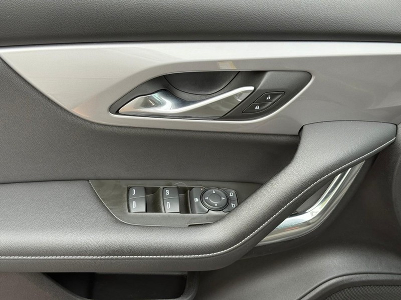 Chevrolet Blazer Vehicle Full-screen Gallery Image 15