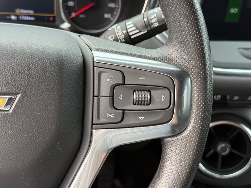 Chevrolet Blazer Vehicle Full-screen Gallery Image 19