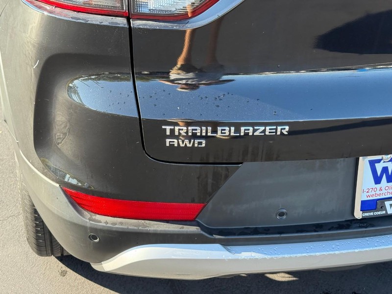 Chevrolet Trailblazer Vehicle Full-screen Gallery Image 5