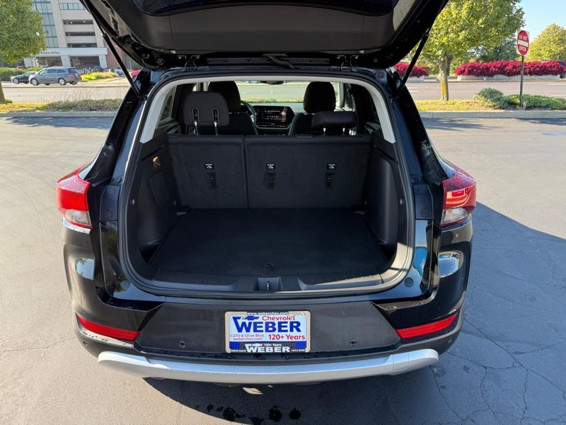 Chevrolet Trailblazer Vehicle Full-screen Gallery Image 6