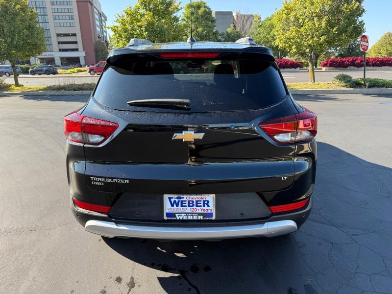 Chevrolet Trailblazer Vehicle Full-screen Gallery Image 7