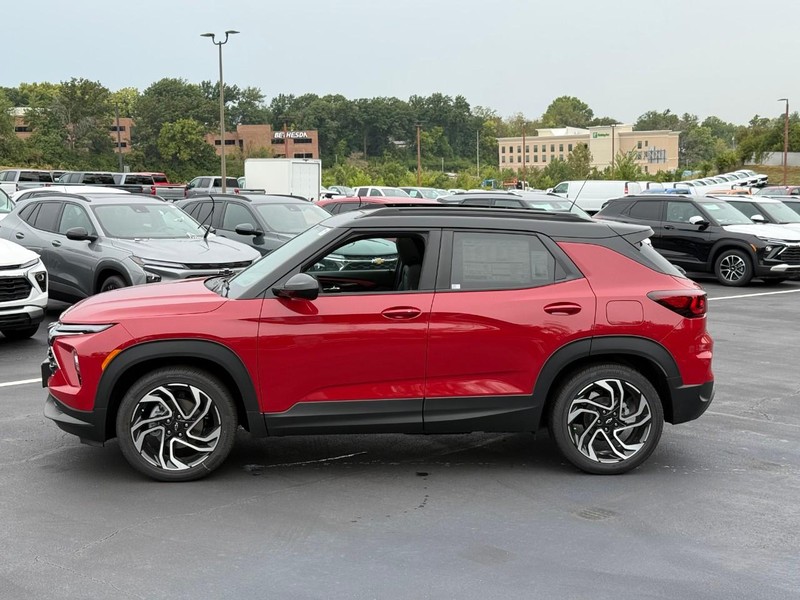 Chevrolet TrailBlazer Vehicle Full-screen Gallery Image 2