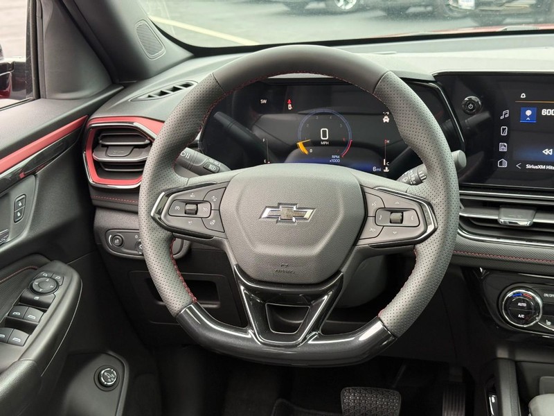 Chevrolet TrailBlazer Vehicle Full-screen Gallery Image 8