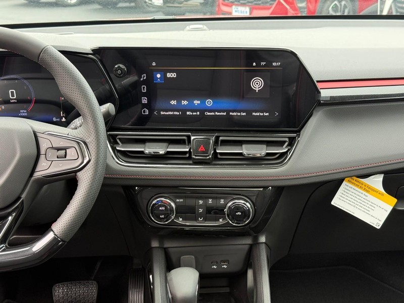 Chevrolet TrailBlazer Vehicle Full-screen Gallery Image 9