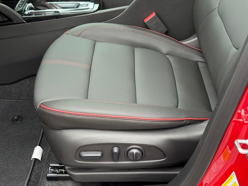 Chevrolet TrailBlazer Vehicle Full-screen Gallery Image 12