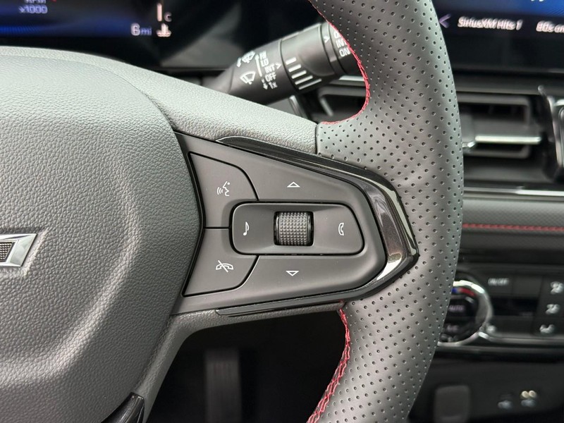 Chevrolet TrailBlazer Vehicle Full-screen Gallery Image 15