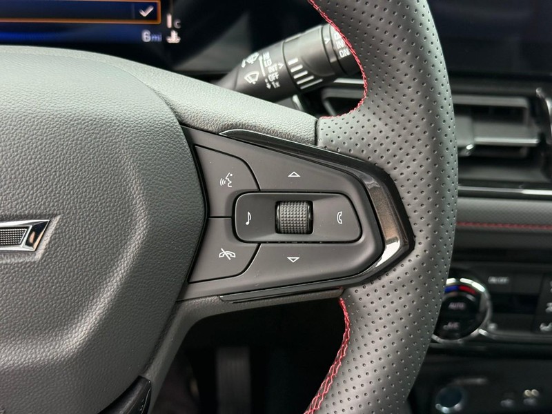 Chevrolet TrailBlazer Vehicle Full-screen Gallery Image 15