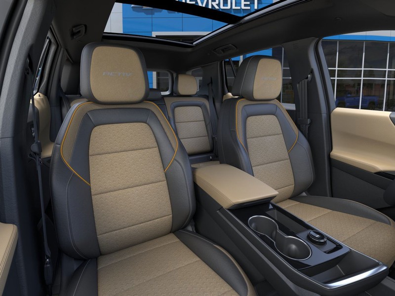 Chevrolet Equinox Vehicle Full-screen Gallery Image 16