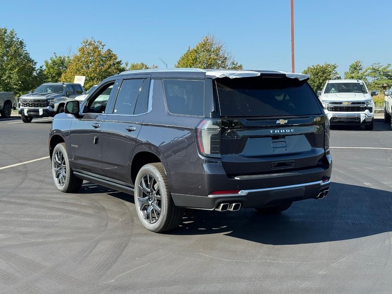 Chevrolet Tahoe Vehicle Full-screen Gallery Image 3
