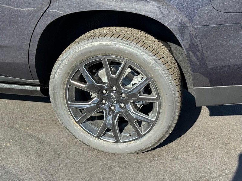 Chevrolet Tahoe Vehicle Full-screen Gallery Image 4