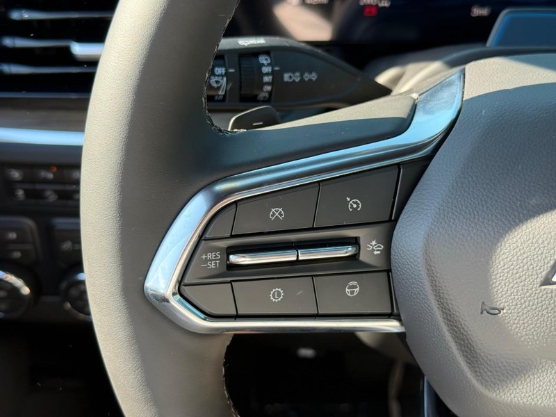 Chevrolet Tahoe Vehicle Full-screen Gallery Image 14