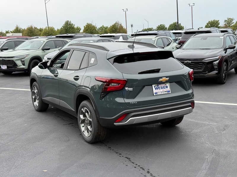 Chevrolet Trax Vehicle Full-screen Gallery Image 3