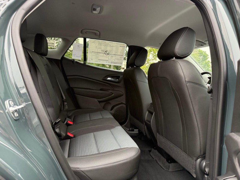 Chevrolet Trax Vehicle Full-screen Gallery Image 5