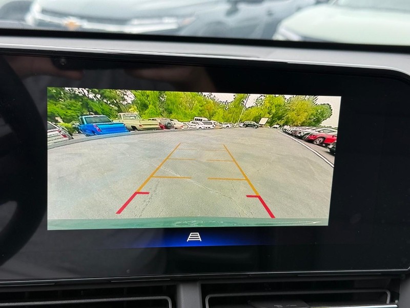 Chevrolet Trax Vehicle Full-screen Gallery Image 17