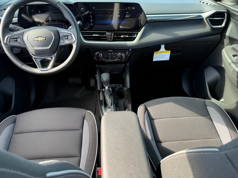 Chevrolet TrailBlazer Vehicle Full-screen Gallery Image 6