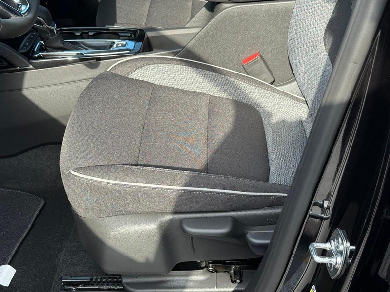 Chevrolet TrailBlazer Vehicle Full-screen Gallery Image 12