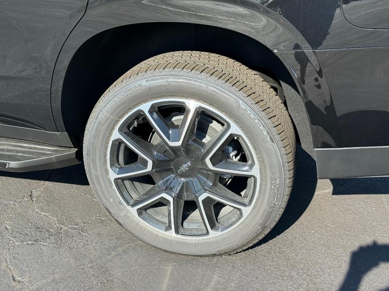 Chevrolet Tahoe Vehicle Full-screen Gallery Image 4