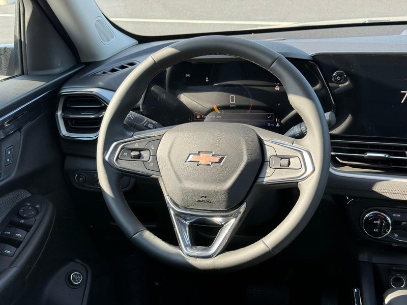 Chevrolet TrailBlazer Vehicle Full-screen Gallery Image 8