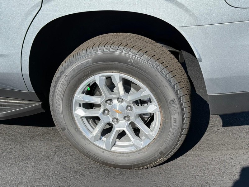 Chevrolet Tahoe Vehicle Full-screen Gallery Image 4