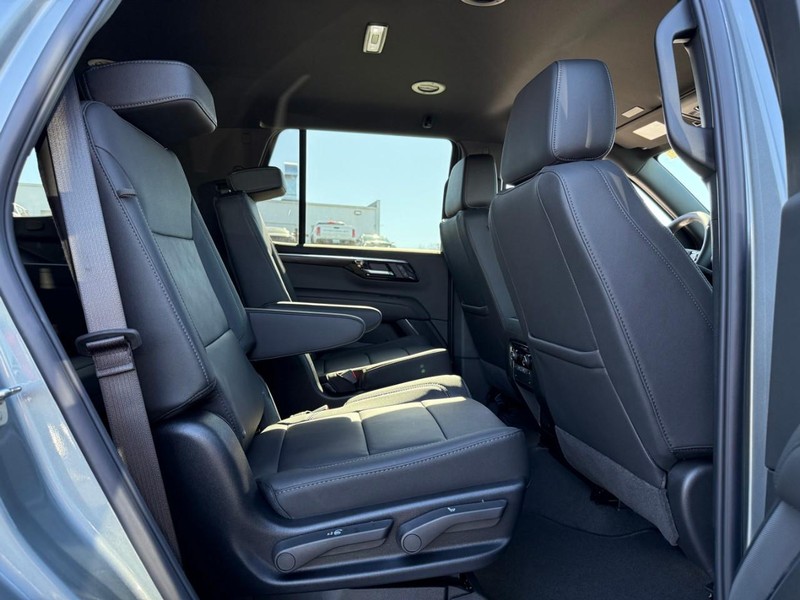 Chevrolet Tahoe Vehicle Full-screen Gallery Image 6