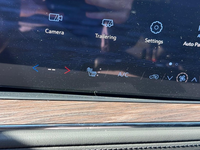 Chevrolet Tahoe Vehicle Full-screen Gallery Image 18