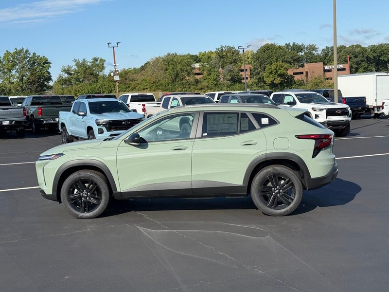 Chevrolet Trax Vehicle Full-screen Gallery Image 2