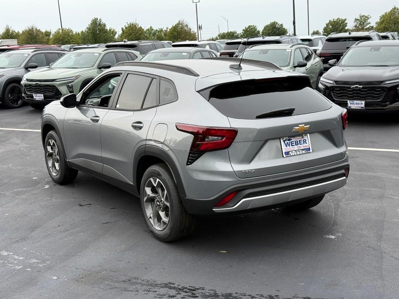 Chevrolet Trax Vehicle Full-screen Gallery Image 3