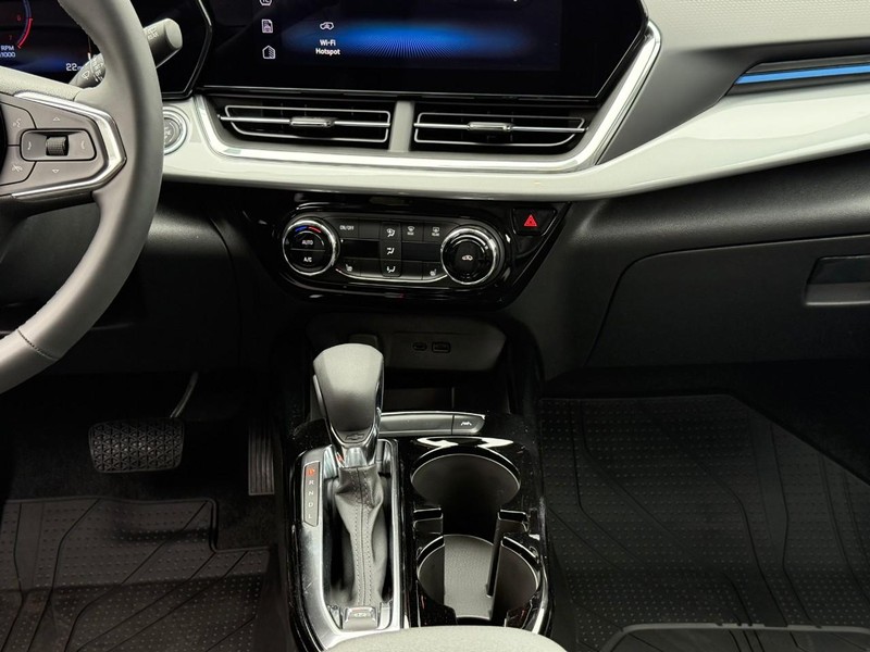 Chevrolet Trax Vehicle Full-screen Gallery Image 10